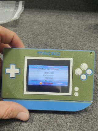Game Boy Macro Customizzato