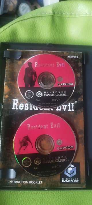 Resident Evil GameCube (2 Discos)