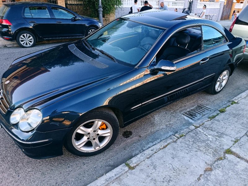 Mercedes-Benz  CLK 2004 - foto 1