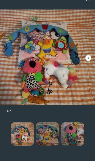 Móvil de cuna y peluches