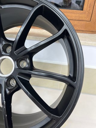 Llanta Porsche GT4 (981) Negra ancho 8,5x20