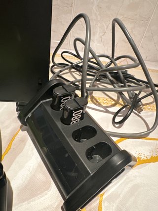 Xbox Series X + 2 Mandos + Base Carga