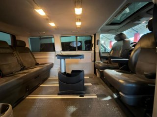 Volkswagen Caravelle 2011