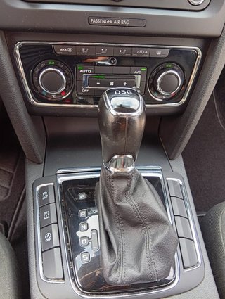 SKODA SUPERB 2.0 TDI FAMILIAR