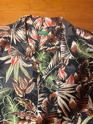 Camisa hawaiana de Benetton