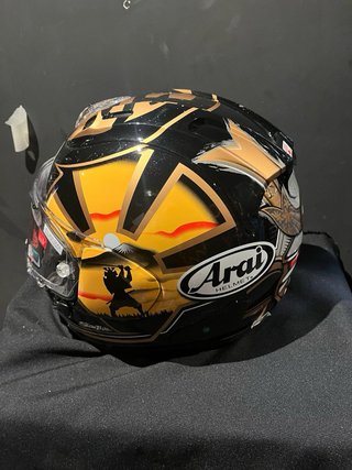Casco de moto Arai diseño Samurai