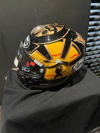 Casco de moto Arai diseño Samurai