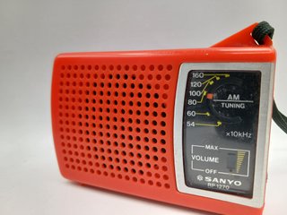 radio vintage sanyo rp1270