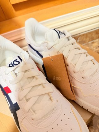 Zapatos nuevos de Asics
