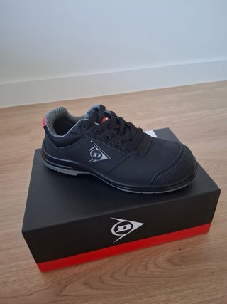 Zapato de seguridad Dunlop Negro