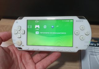 Sony PSP 1000 con cargador y batería