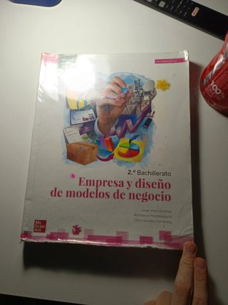 Empresa y diseño de modelos de negocio 2o Bachi...