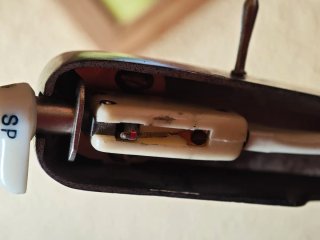 Tocadiscos y radio portátil de maleta