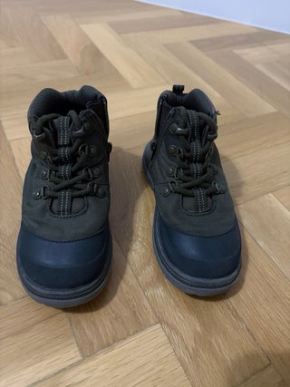 Lote Calzado Infantil: Zapatos y Botas talla 25