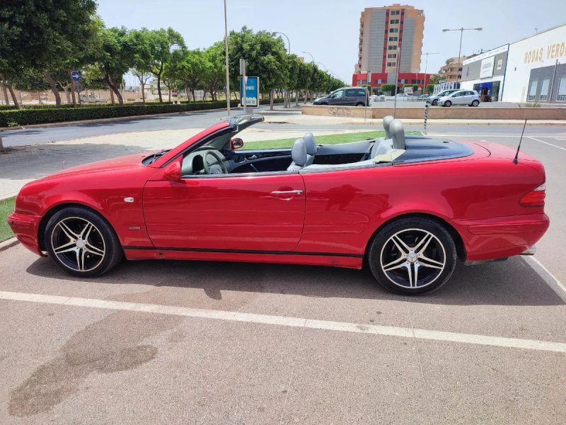 Mercedes-Benz  CLK 2000 - foto 1