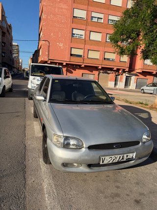 Ford Escort 2000
