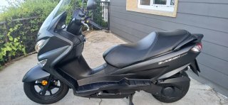 Suzuki Burgman Negra Automática