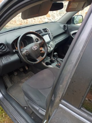 Toyota RAV4 2010