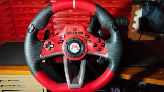 Volante HORI Mario Bros con Pedales