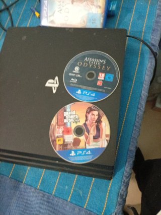 PS4 (PlayStation 4) con GTA V