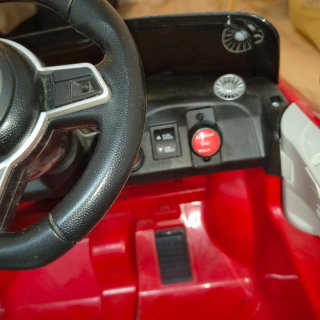 Coche eléctrico infantil Audi TT rojo