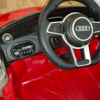 Coche eléctrico infantil Audi TT rojo