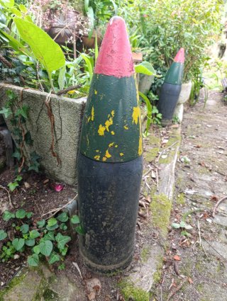 Proyectil antiguo de cañón