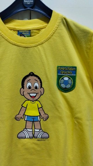 Lotto 2 T-shirt Ronaldinho Gaucho bimbo 8 anni