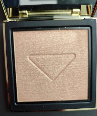 Prada Iluminador Tono Champagne 01 Light