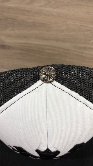 Gorra Chrome Hearts Blanca y Negra