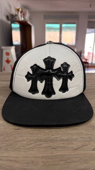 Gorra Chrome Hearts Blanca y Negra