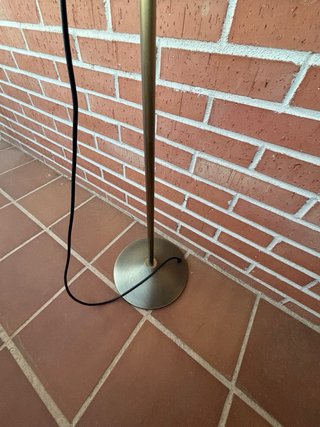 Lámpara de pie con regulador de intensidad