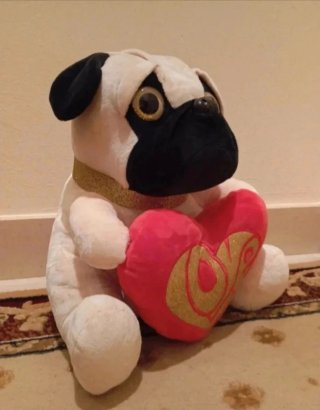 Peluche perro Carlino Pug Corazón "LOVE" (Nuevo!)