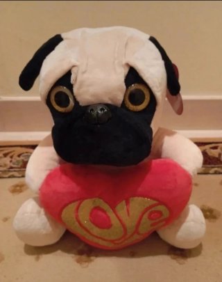 Peluche perro Carlino Pug Corazón "LOVE" (Nuevo!)