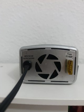Convertidor Belkin 12V a 230V
