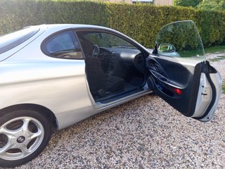 Hyundai Coupé 1.6 FX - 116CV, gasolina. 199.800km