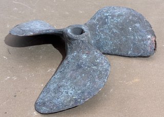 Hélice náutica de bronce antigua