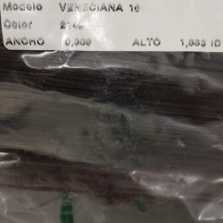 Persianas marrones