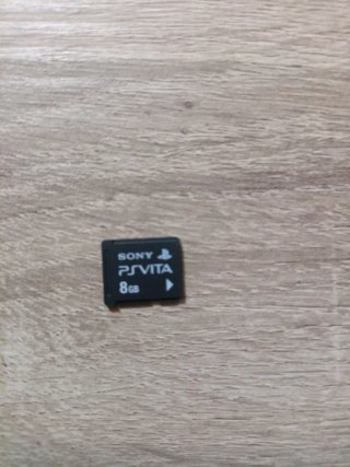 PS Vita 2000 Negra + Funda, Cargador, Tarjeta 8GB