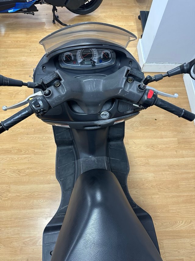 SUZUKI BURGMAN 125