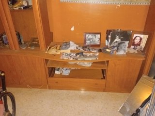 Mueble vitrina madera y cristal