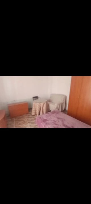 Alquiler habitación Guadix con salón propio