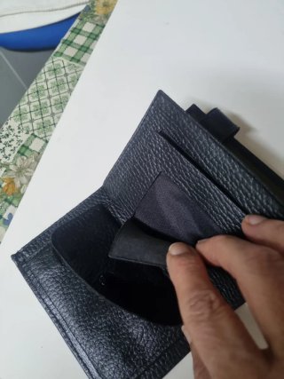 Monedero negro