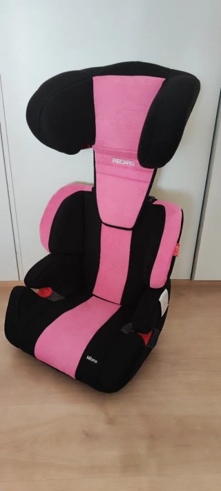 Silla de coche RECARO Milano como nueva.