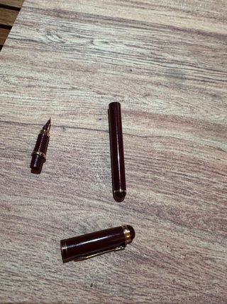 estilográfica STYB dorada