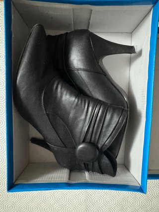Botines negros tacón