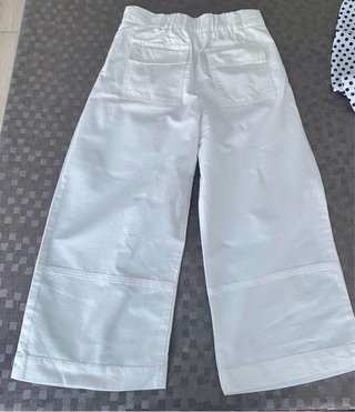Conjunto blusa lunares y pantalón blanco niña T 6