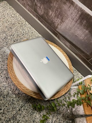 MacBook Pro Core i5 8GB RAM 500GB