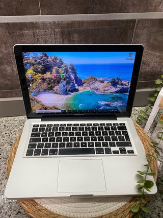 MacBook Pro Core i5 8GB RAM 500GB