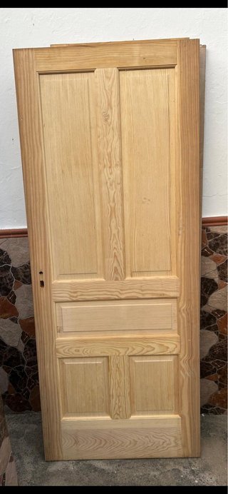 Puertas de madera maciza